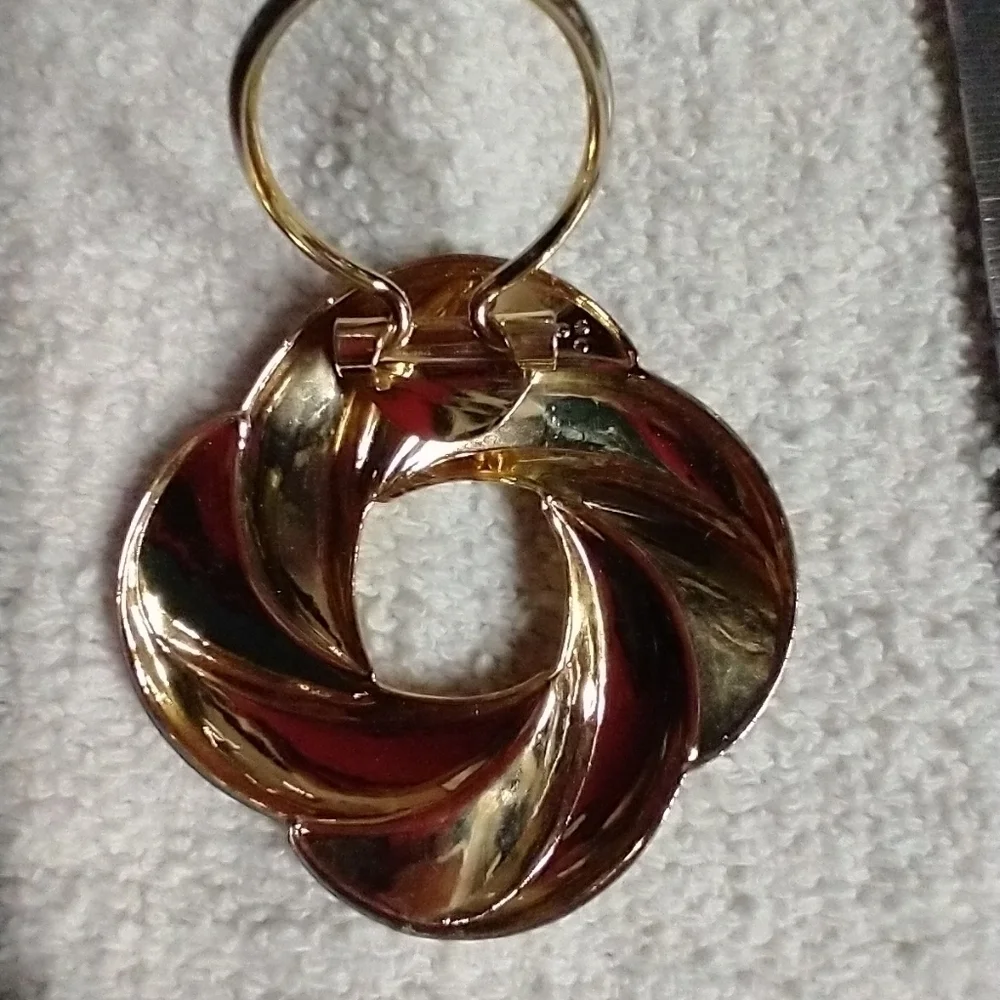 Vintage wide goldtone inch
